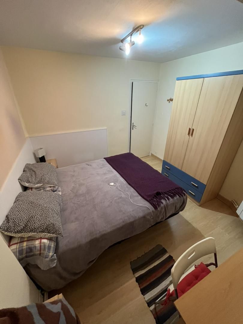 Bedroom of Flat for sale in  Logroño  with Heating, Furnished and Oven