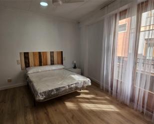 Dormitori de Pis per a compartir en Elche / Elx amb Parquet, Moblat i Forn