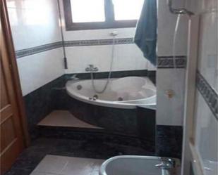 Bathroom of Flat for sale in Campezo / Kampezu