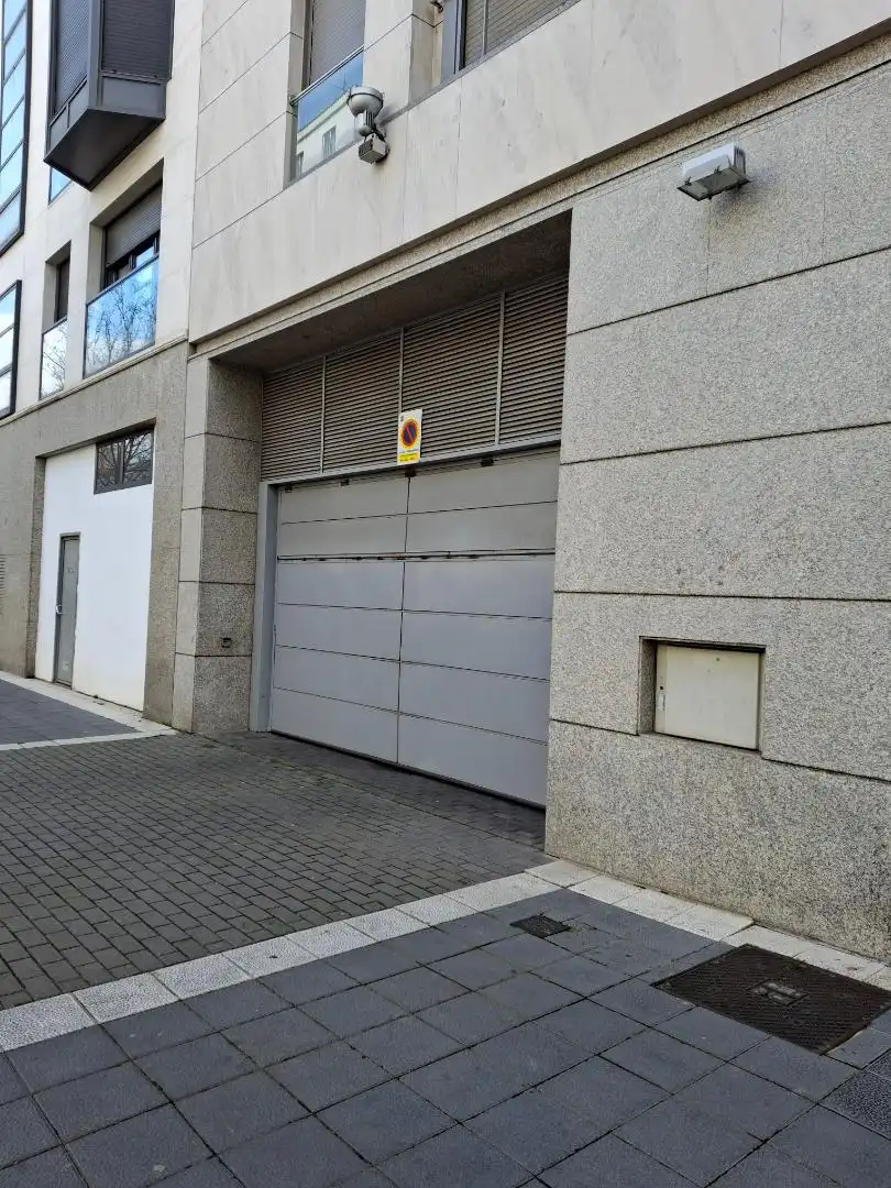 Garaje de alquiler en Calle Estación, 1, Caño Argales Parking de Garaje de alquiler en Valladolid