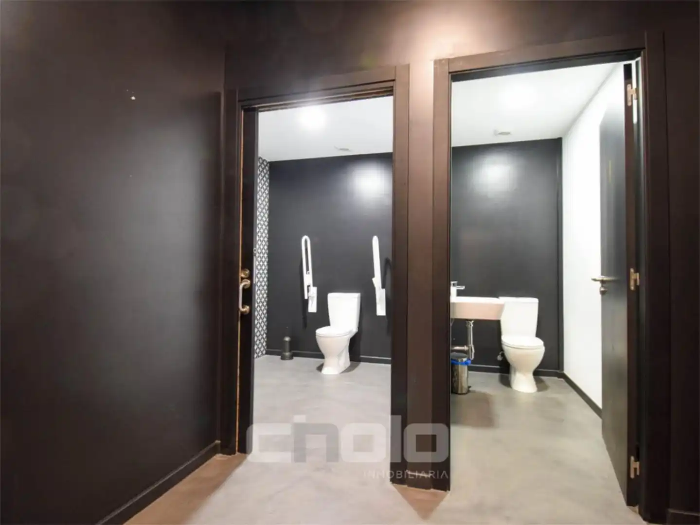Local en venta en Rúa Túnel de Oural, 82, A Piriganlla - Albeiros - Garabolos Baño de Local en venta en Lugo con Aire acondicionado, Calefacción y Amueblado