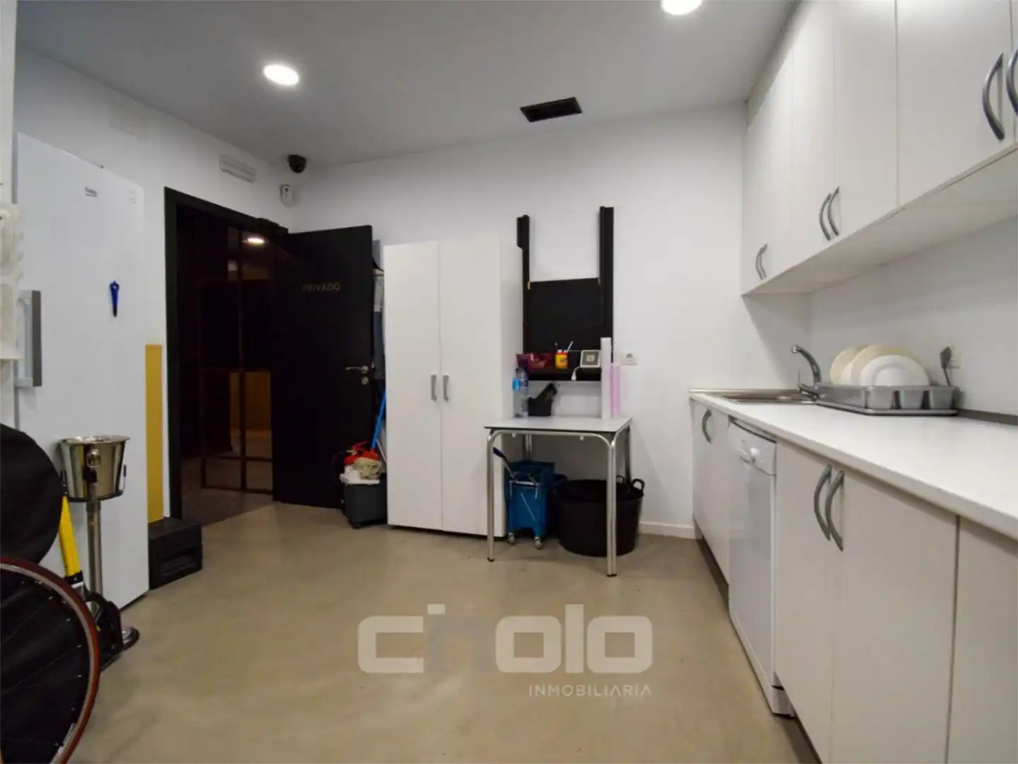 Local en venta en Rúa Túnel de Oural, 82, A Piriganlla - Albeiros - Garabolos Cocina de Local en venta en Lugo con Aire acondicionado, Calefacción y Amueblado
