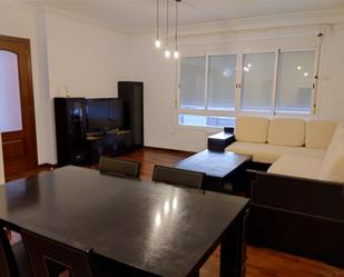 Living room of Single-family semi-detached to rent in Cáceres Capital  with Air Conditioner, Private garden and Parquet flooring