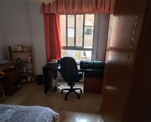 Bedroom of Flat to share in  Granada Capital