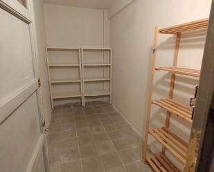 Box room to rent in  Madrid Capital