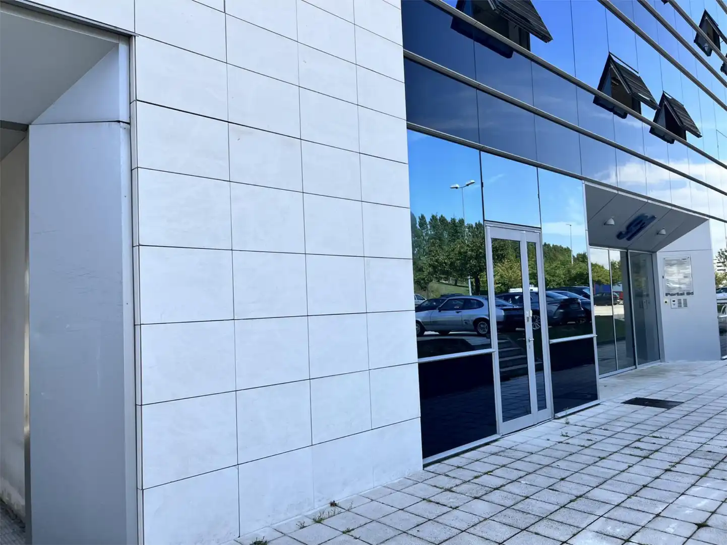 Vista exterior de Oficina de alquiler en Ansoáin / Antsoain