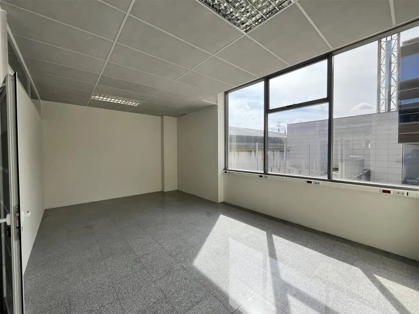 Oficina de alquiler en Ansoáin / Antsoain