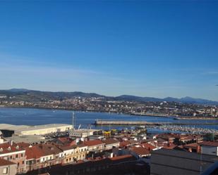 Vista exterior de Pis en venda en Santurtzi  amb Terrassa