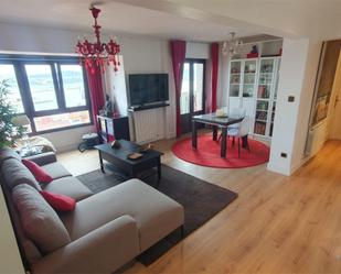 Sala d'estar de Pis en venda en Santurtzi  amb Terrassa