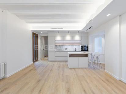 Kitchen of Flat for sale in  Barcelona Capital  with Air Conditioner, Heating and Storage room