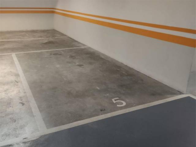 Garaje en Venta en Calle de Pilar, 48 en Aluche