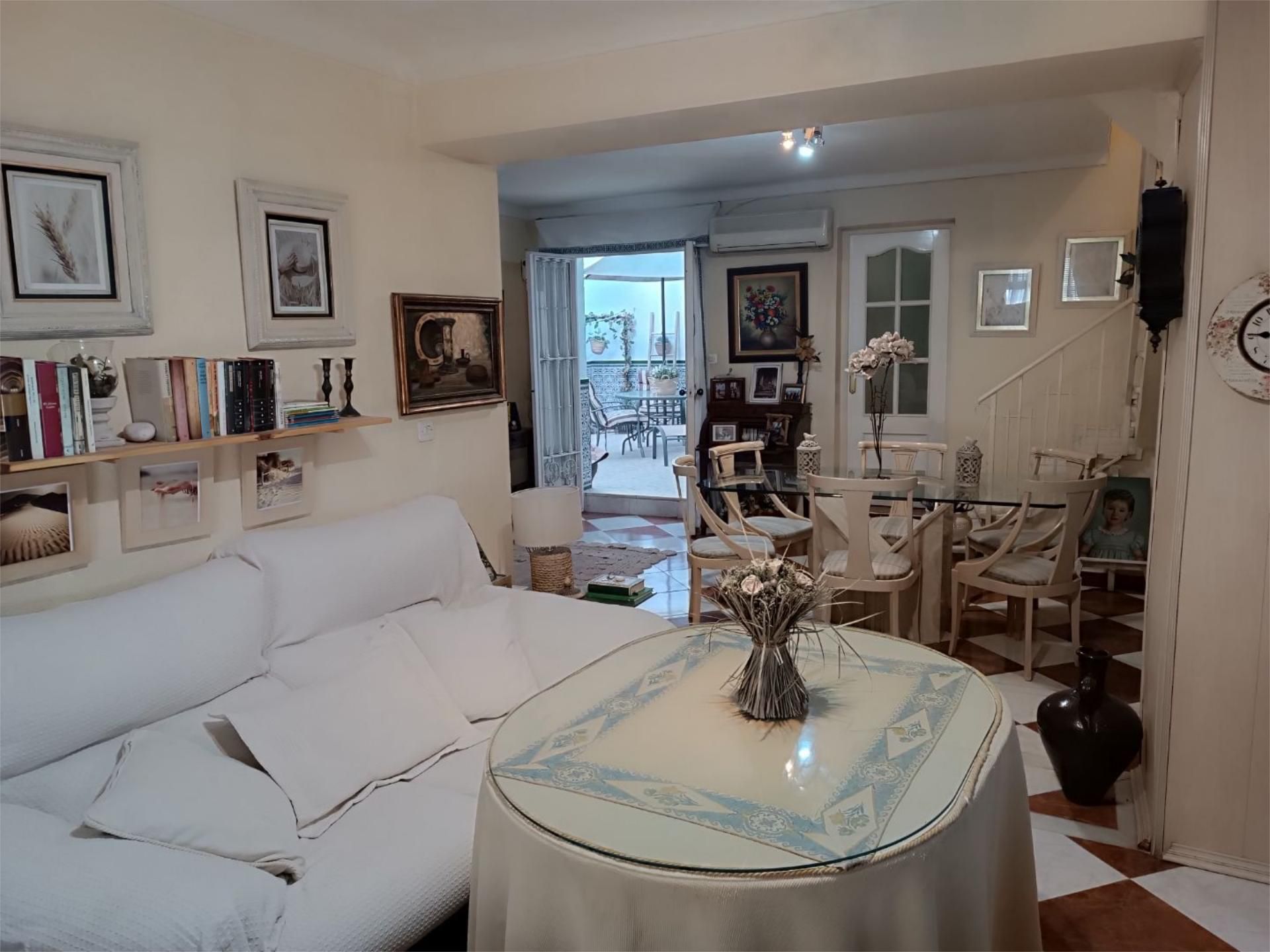 Living room of House or chalet for sale in Baena  with Air Conditioner, Terrace and Balcony