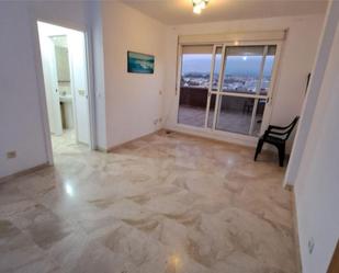 Living room of Attic to rent in Algeciras