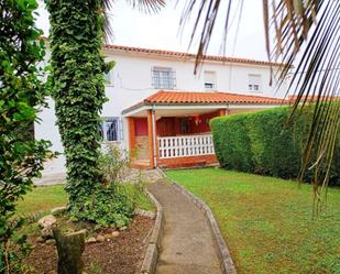 Jardí de Casa adosada en venda en Erandio