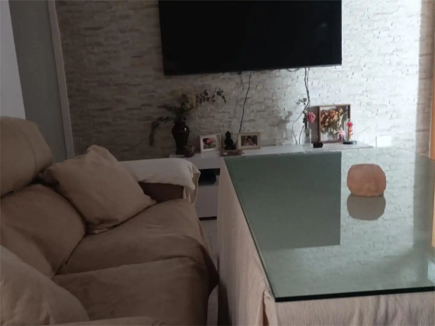 Pis en venda a Calle Juan de Cervantes, 21, Viñuela - Rescatado Sala d'estar de Pis en venda en Córdoba Capital amb Aire condicionat i Terrassa