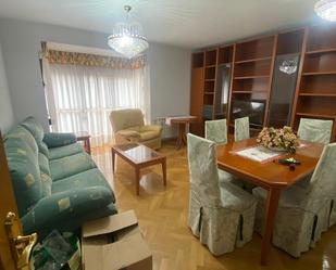 Living room of Flat to rent in  Madrid Capital  with Air Conditioner, Heating and Parquet flooring