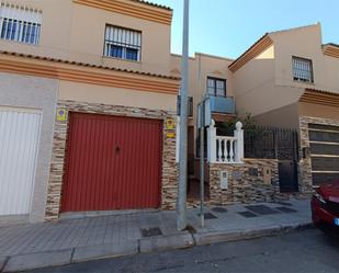 Vista exterior de Dúplex en venda en Huércal de Almería