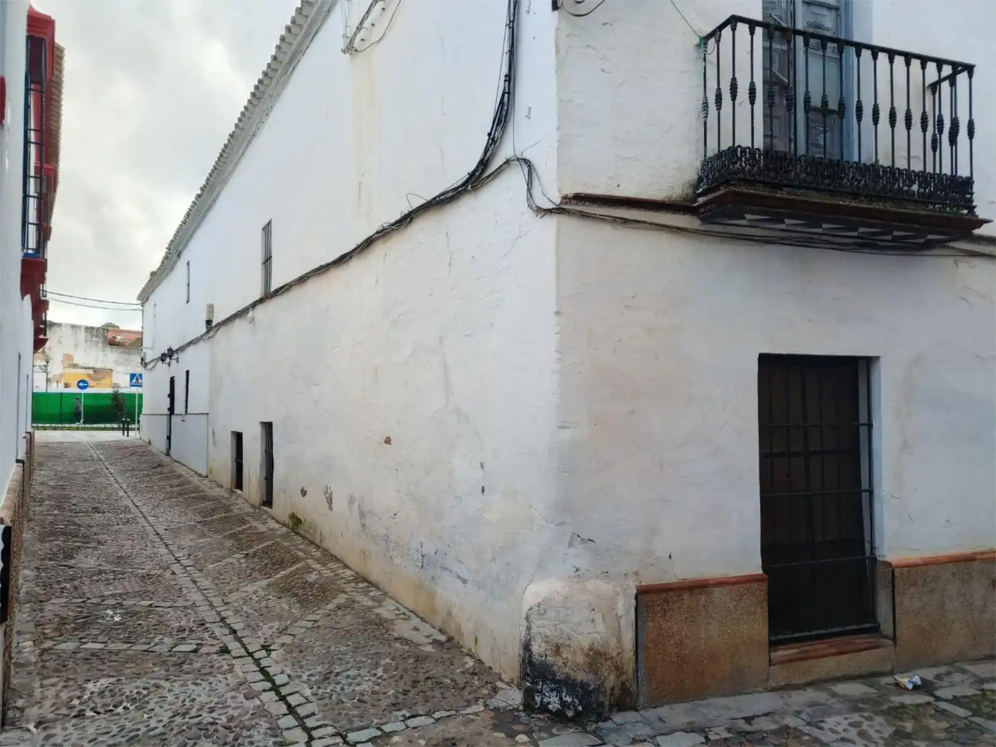 Vista exterior de Casa adosada en venta en Carmona