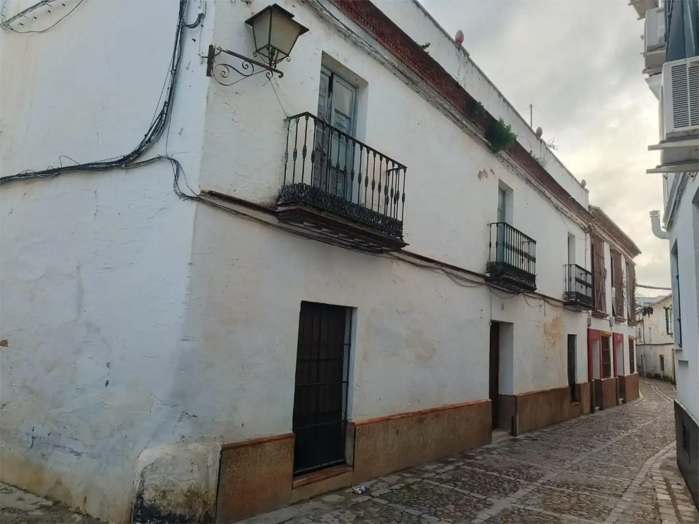 Vista exterior de Casa adosada en venta en Carmona
