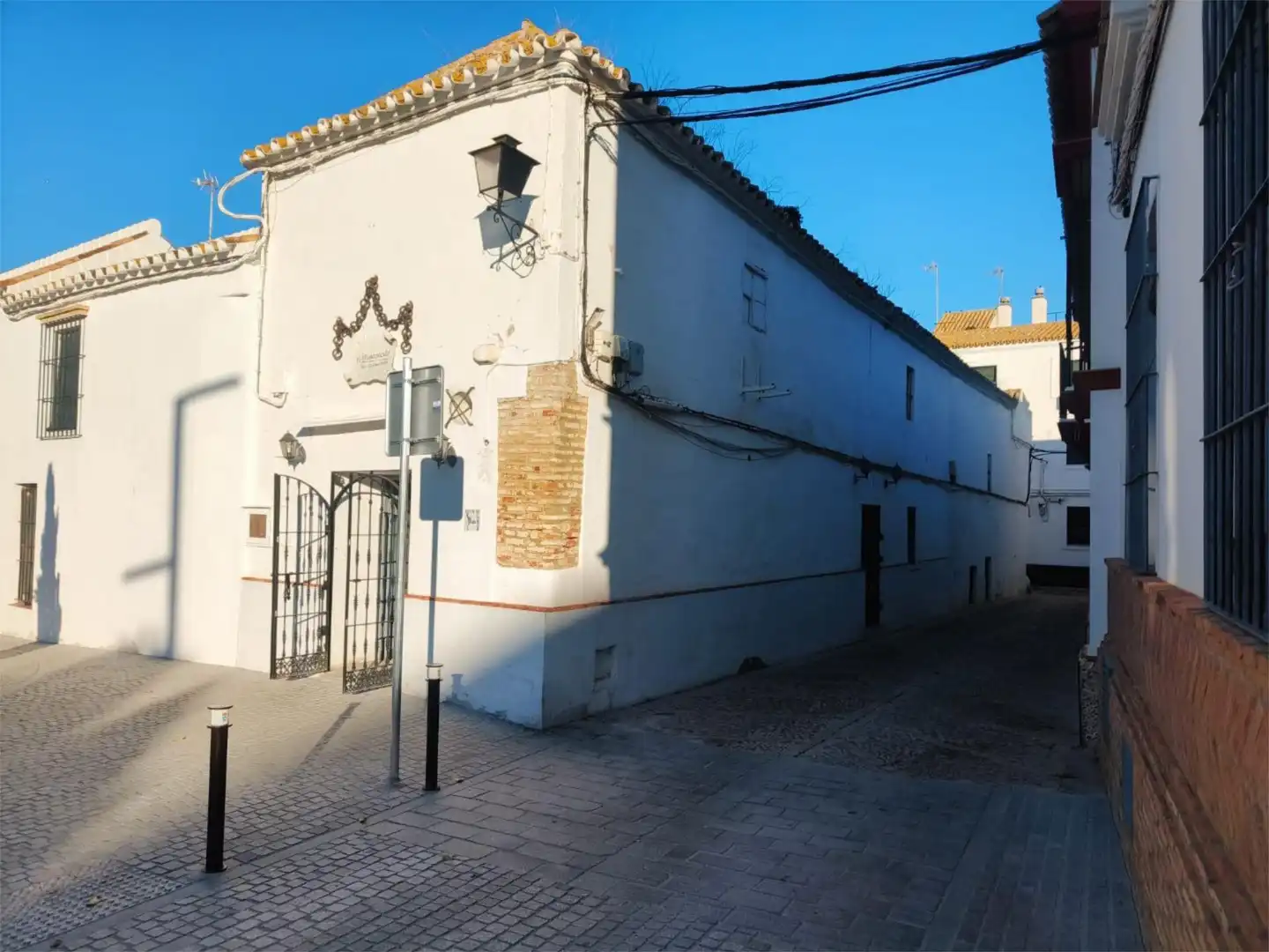 Vista exterior de Casa adosada en venta en Carmona