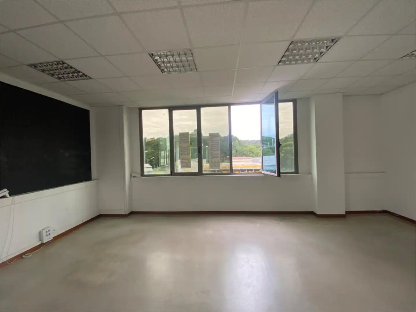 Büro zur Miete in De Pokopandegi Bidea, 2, Ibaeta Büro zur Miete in Donostia - San Sebastián