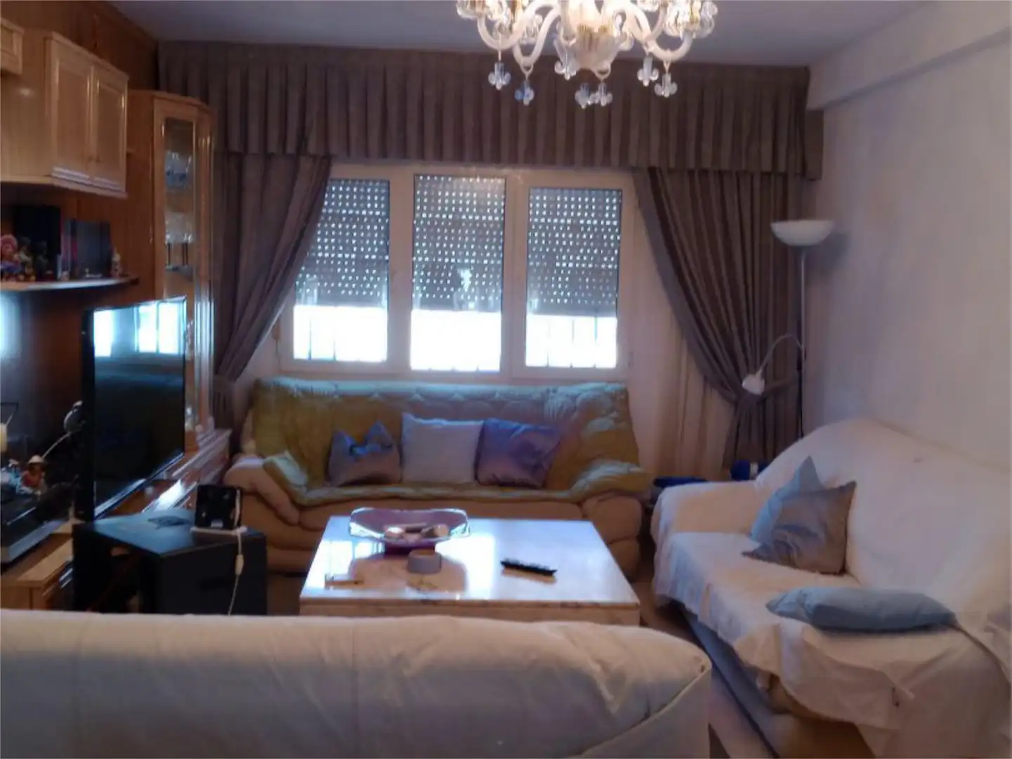 Casa o chalet en venta en Calle la Pinta, 15, Cedillo del Condado Sala de estar de Casa o chalet en venta en Cedillo del Condado con Calefacción, Jardín privado y Amueblado