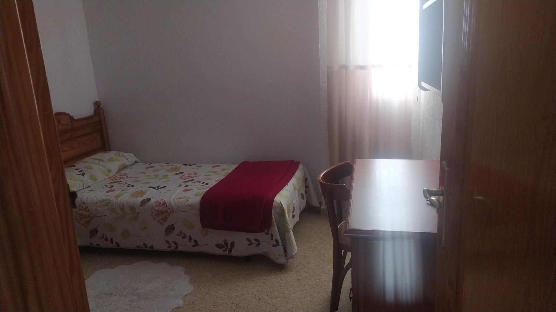 Flat to share in Calle Castellón, 1, Avda. De los Ogíjares
