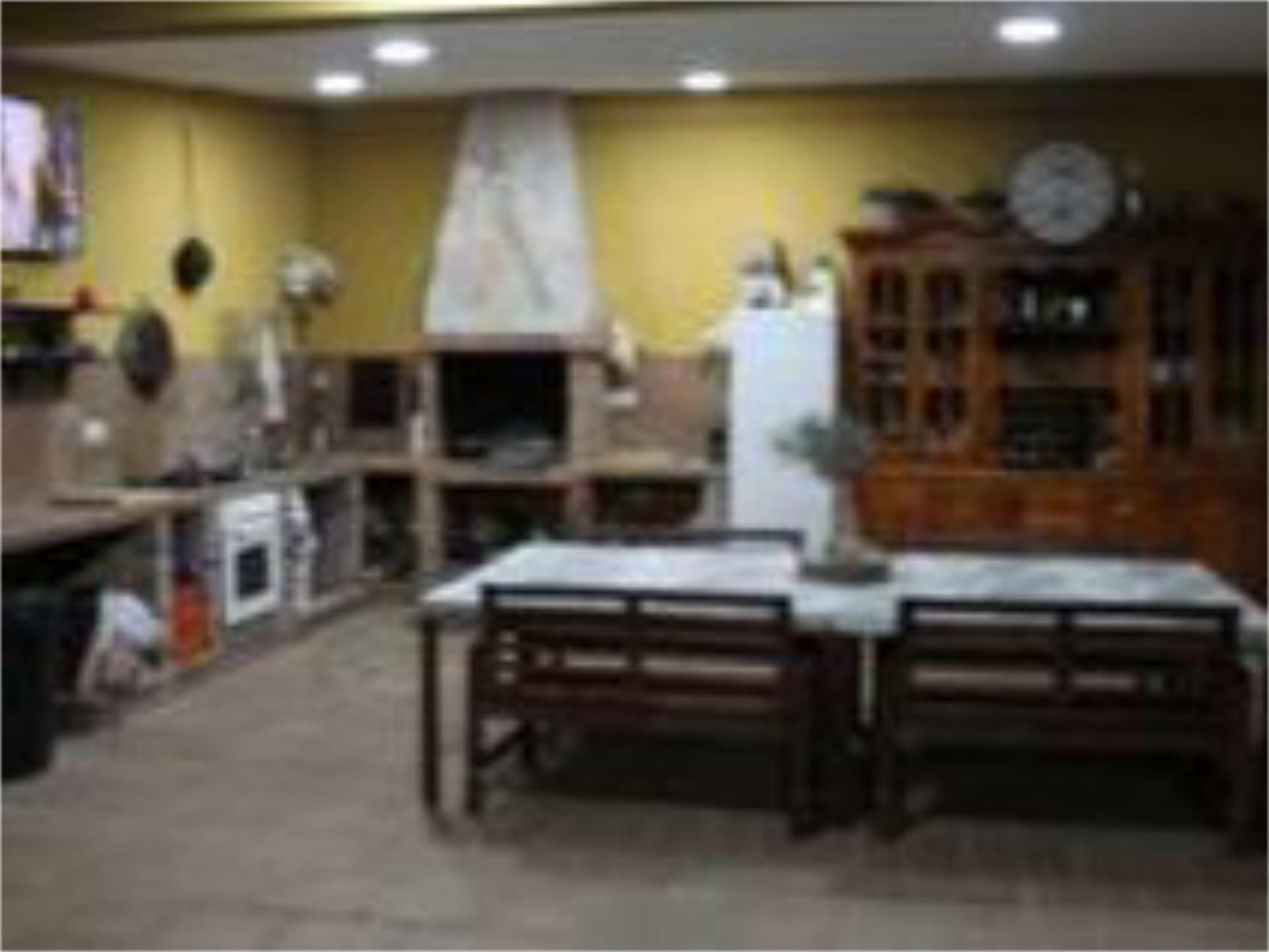 Casa o xalet en venda a Carrer Andorra, 40, Lloret Verd - Els Pinars Cuina de Casa o xalet en venda en Lloret de Mar amb Aire condicionat, Calefacció i Jardí privat