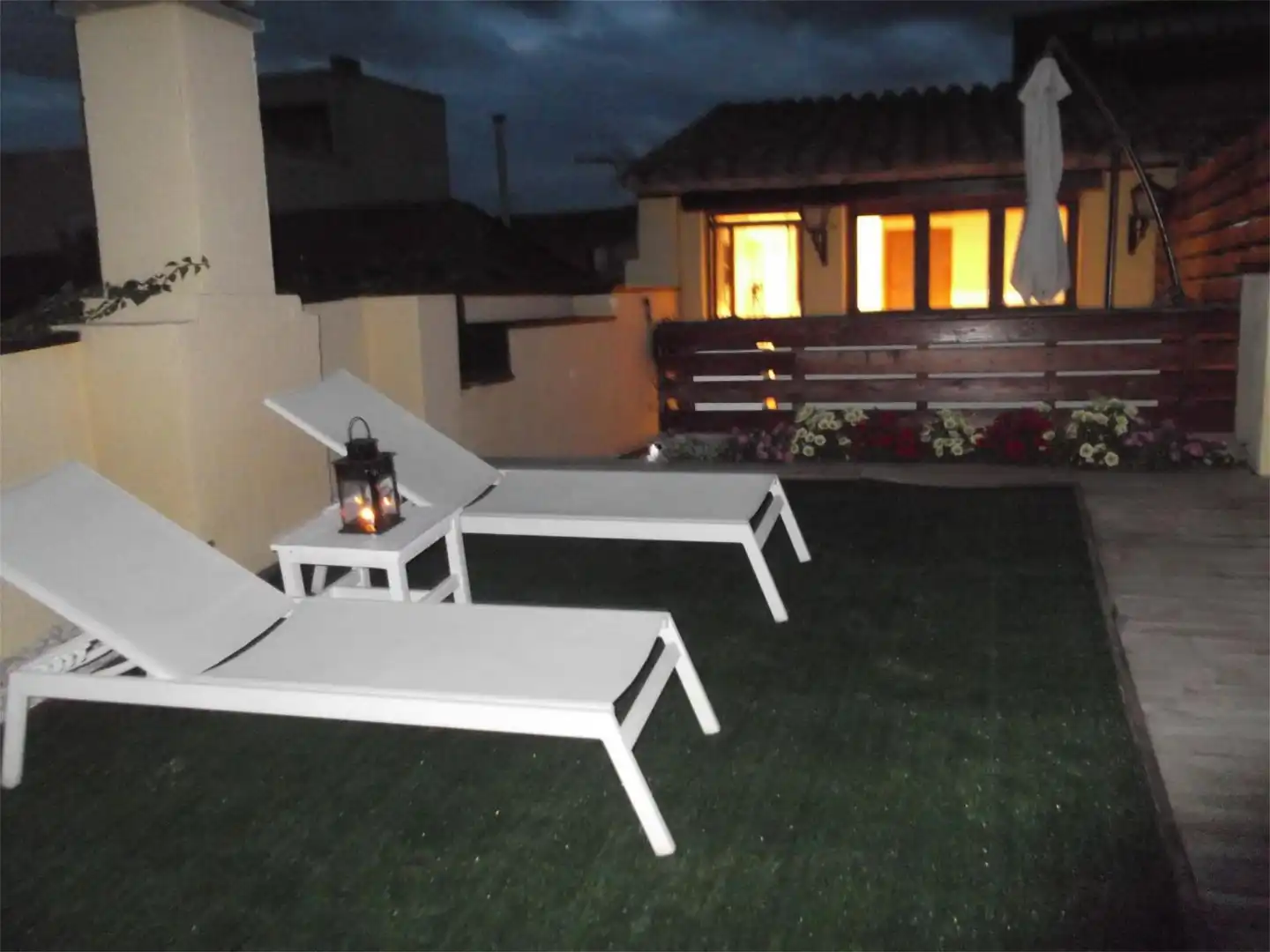 Einfamilien-Reihenhaus zum Verkauf in Carrer Major, 16, Vilanova d'Escornalbou Terrasse von Einfamilien-Reihenhaus zum Verkauf in Vilanova d'Escornalbou mit Klimaanlage, Heizung und Privatgarten