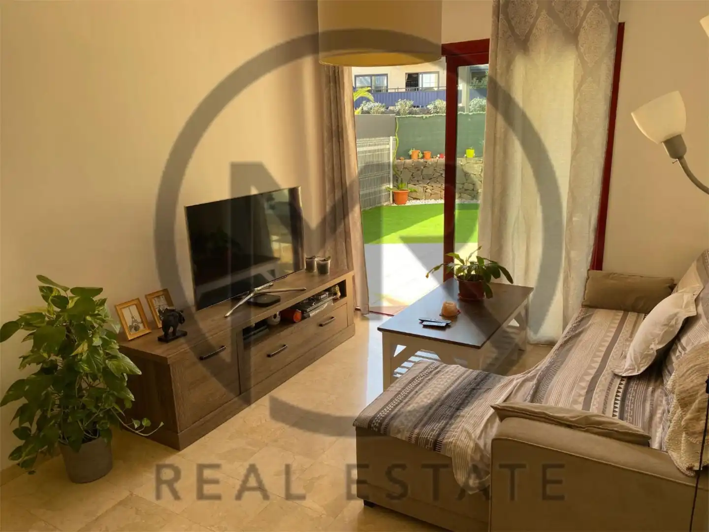 Apartament en venda a Calle Los Falcones, 3, Palm - Mar Sala d'estar de Apartament en venda en Arona