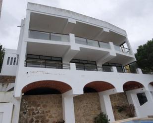 Exterior view of House or chalet for sale in Roses  with Terrace, Swimming Pool and Balcony