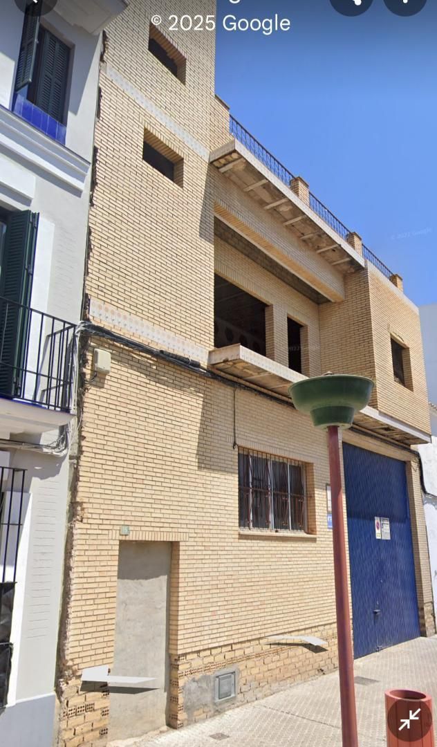 Vista exterior de Urbanitzable en venda en Utrera