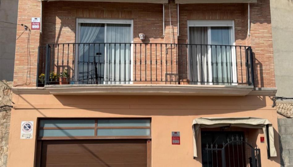 Casa adosada en venda a Riba-roja de Túria, Valencia - imatge 1 Foto 1 de Casa adosada en venda a Riba-roja de Túria, Valencia