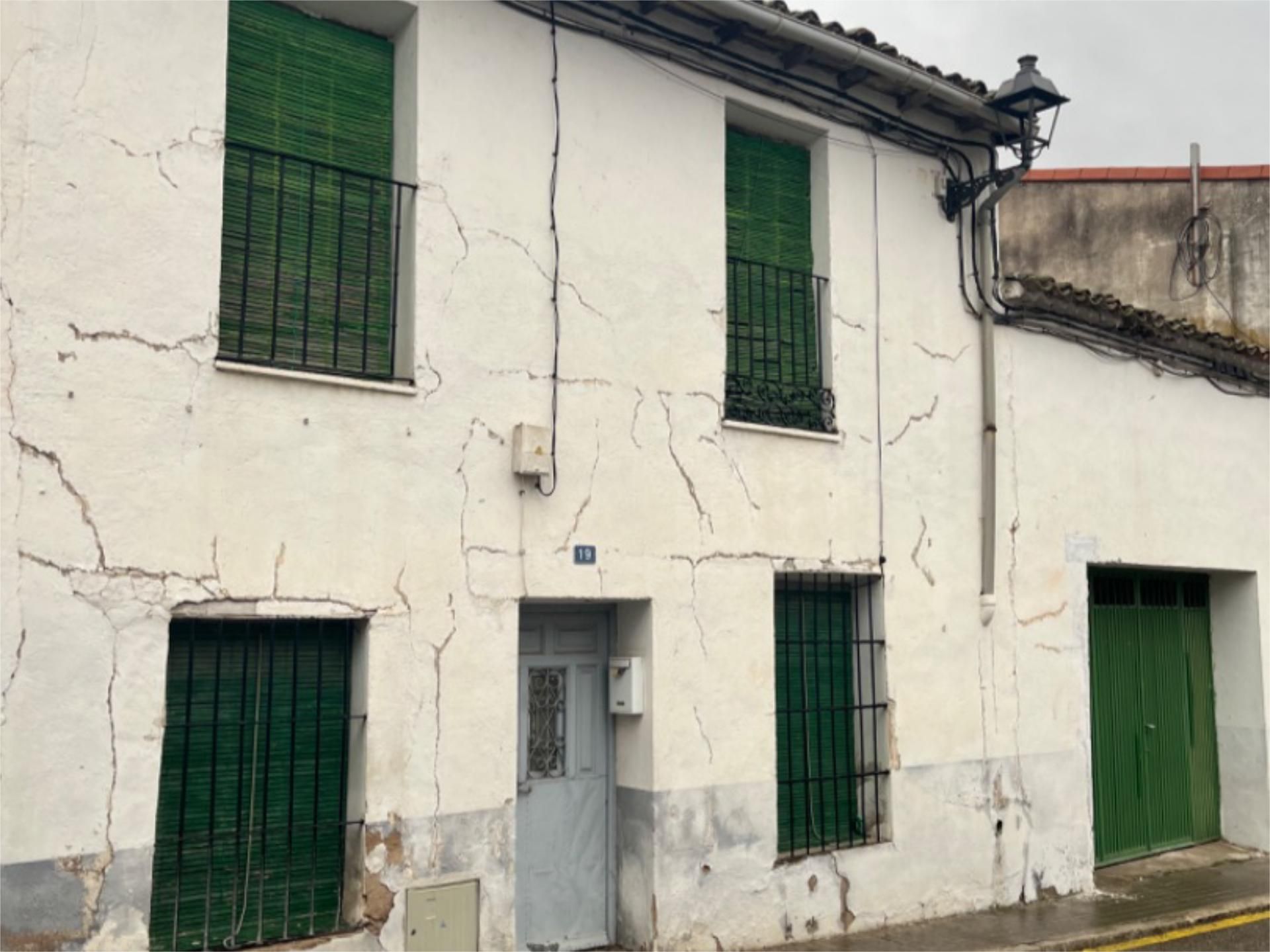 Exterior view of Single-family semi-detached for sale in Yunquera de Henares  with Terrace and Balcony