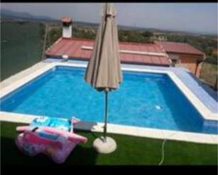 Piscina de Casa o xalet de lloguer en Malpartida de Plasencia amb Calefacció, Terrassa i Piscina