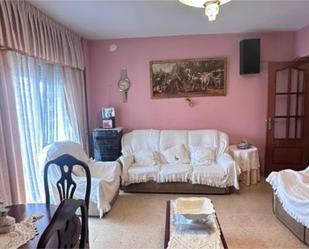 Living room of Flat for sale in  Madrid Capital