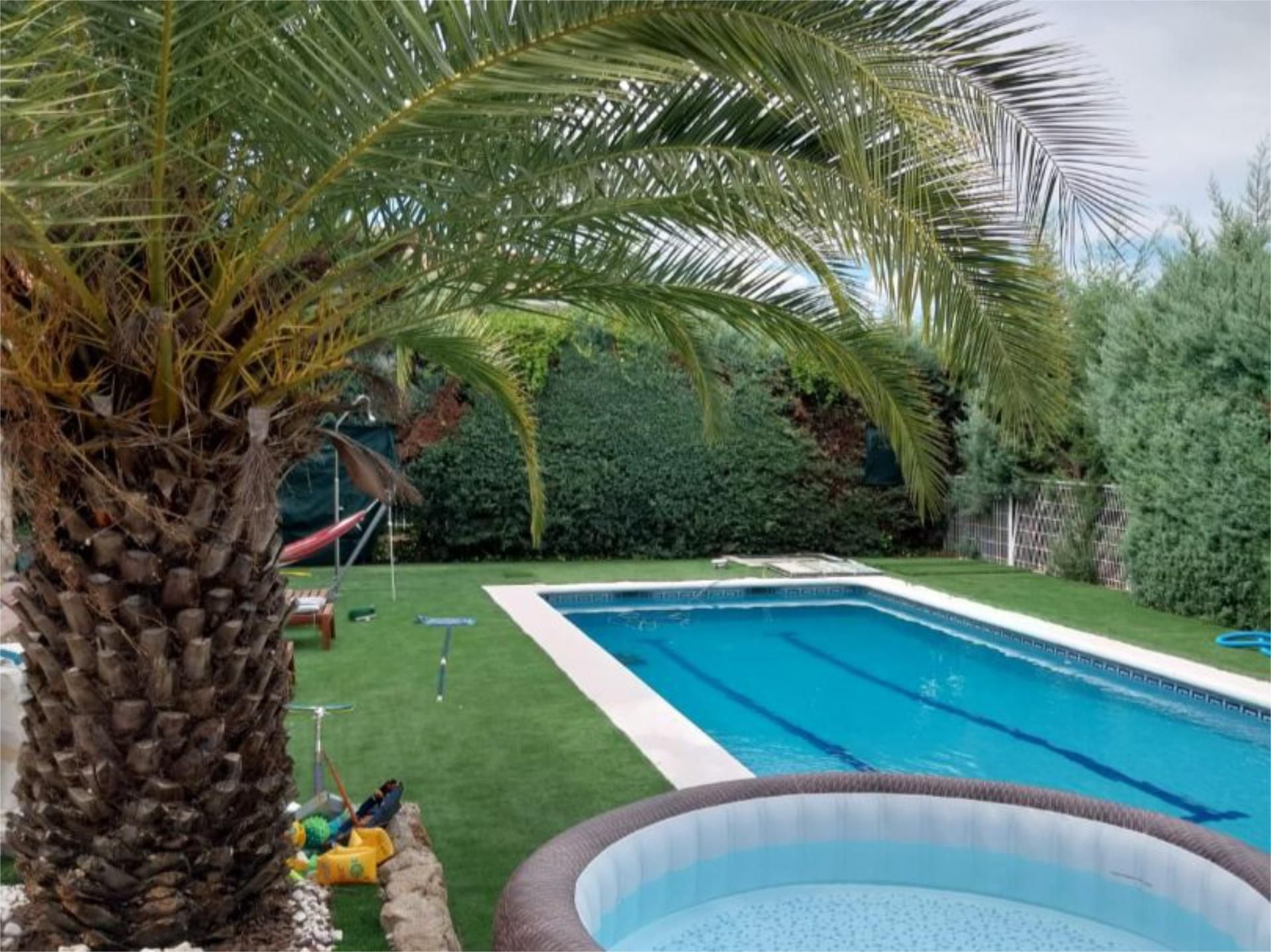 Piscina de Estudi per a compartir en Móstoles amb Aire condicionat, Calefacció i Jardí privat