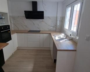 Cuina de Pis en venda en Pedralba amb Aire condicionat, Terrassa i Forn