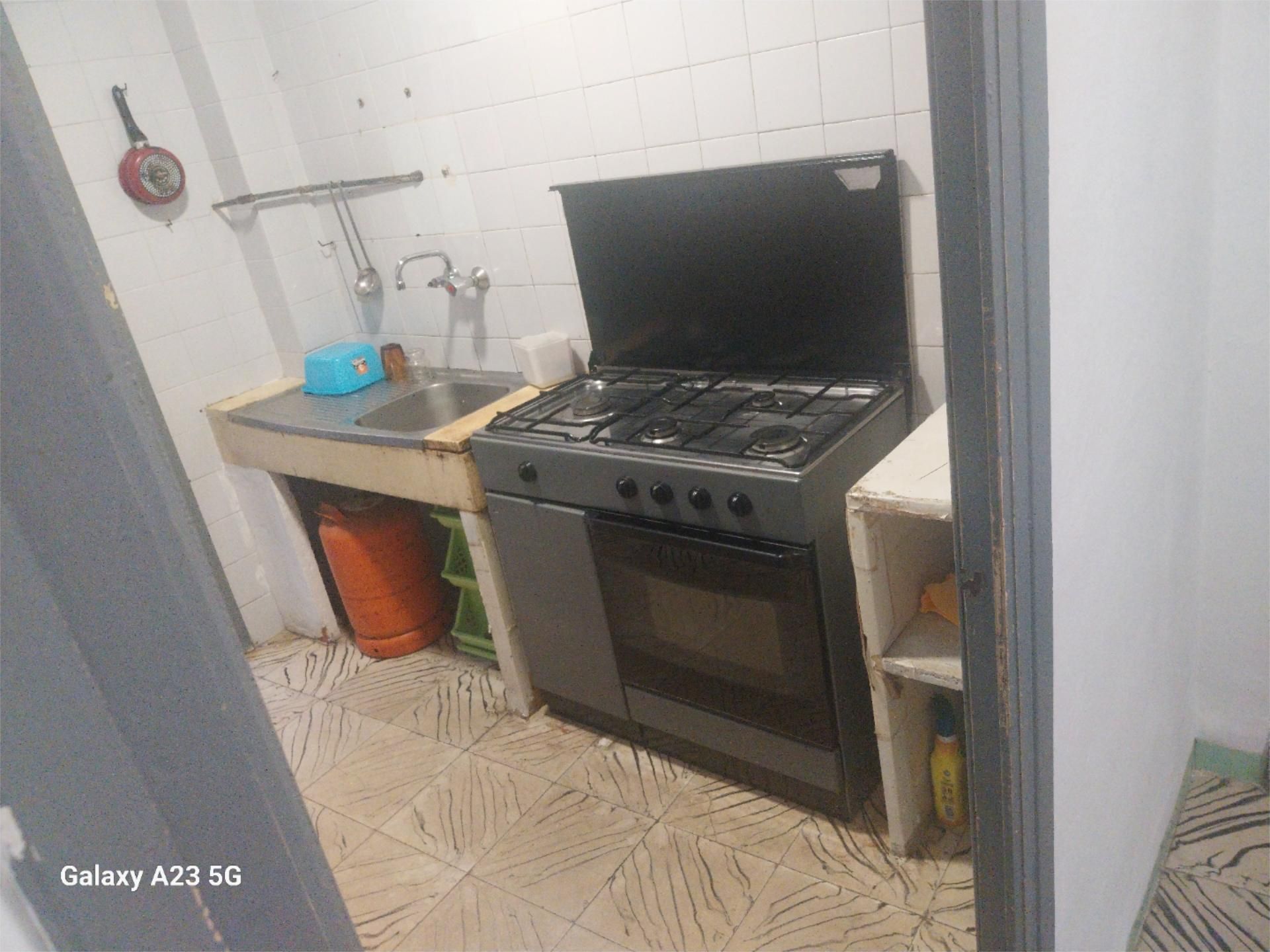 Cuina de Pis en venda en Alicante / Alacant amb Terrassa, Moblat i Forn