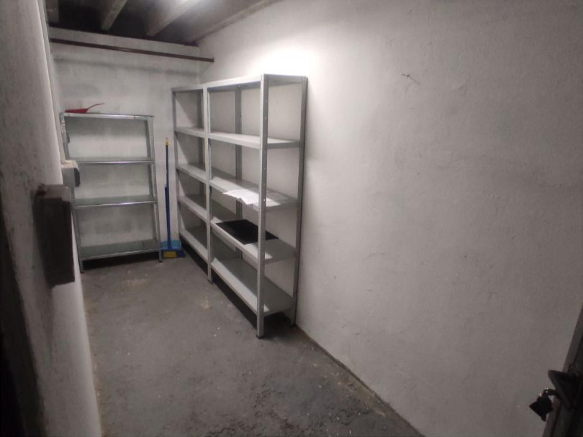 Box room to rent in Oviedo 
