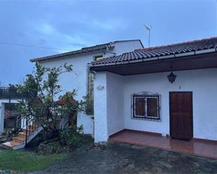 Exterior view of Single-family semi-detached to rent in Villaviciosa