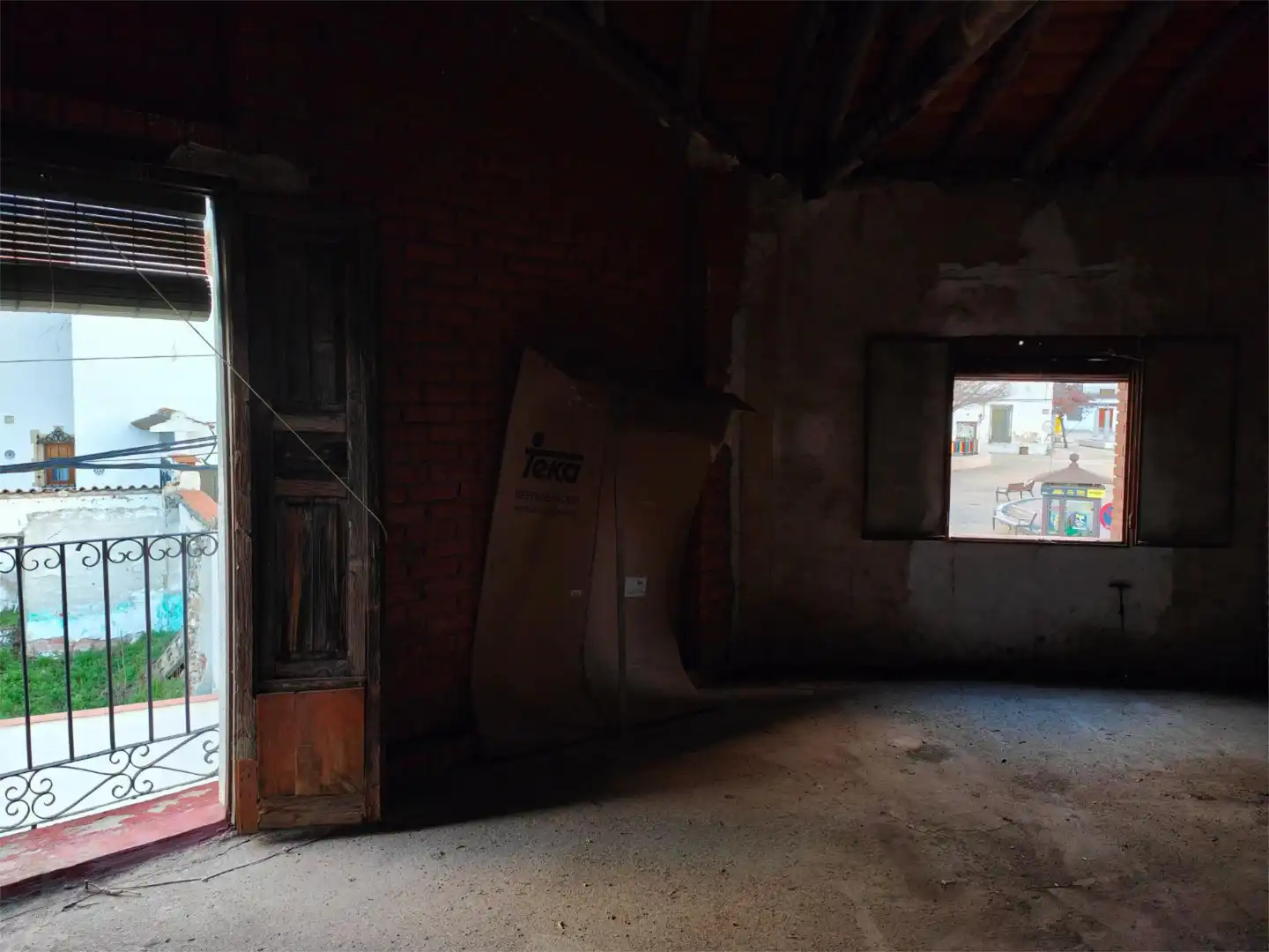 Einfamilien-Reihenhaus zum Verkauf in Plaza del Sol, 3, Torres de la Alameda Einfamilien-Reihenhaus zum Verkauf in Torres de la Alameda mit Balkon