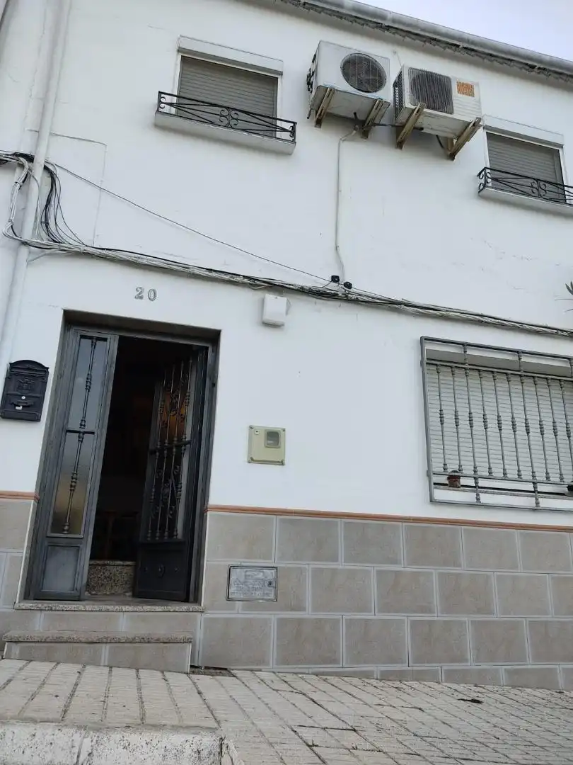 Erdgeschoss zum Verkauf in Cuesta Pasana, 20, Villanueva del Arzobispo Außenansicht von Erdgeschoss zum Verkauf in Villanueva del Arzobispo mit Klimaanlage, Abstellraum und Ofen
