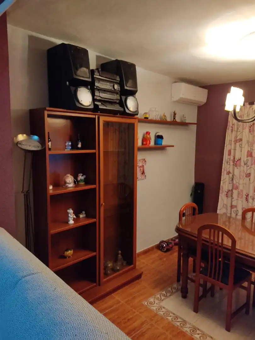 Erdgeschoss zum Verkauf in Cuesta Pasana, 20, Villanueva del Arzobispo Wohnzimmer von Erdgeschoss zum Verkauf in Villanueva del Arzobispo mit Klimaanlage, Abstellraum und Ofen
