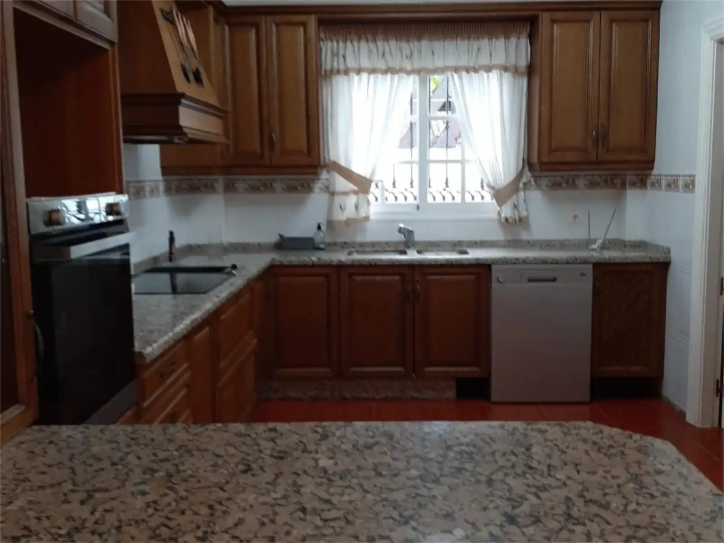 Casa o chalet en venta en Calle María Zambrano, 35, La Cala del Moral Cocina de Casa o chalet en venta en Rincón de la Victoria