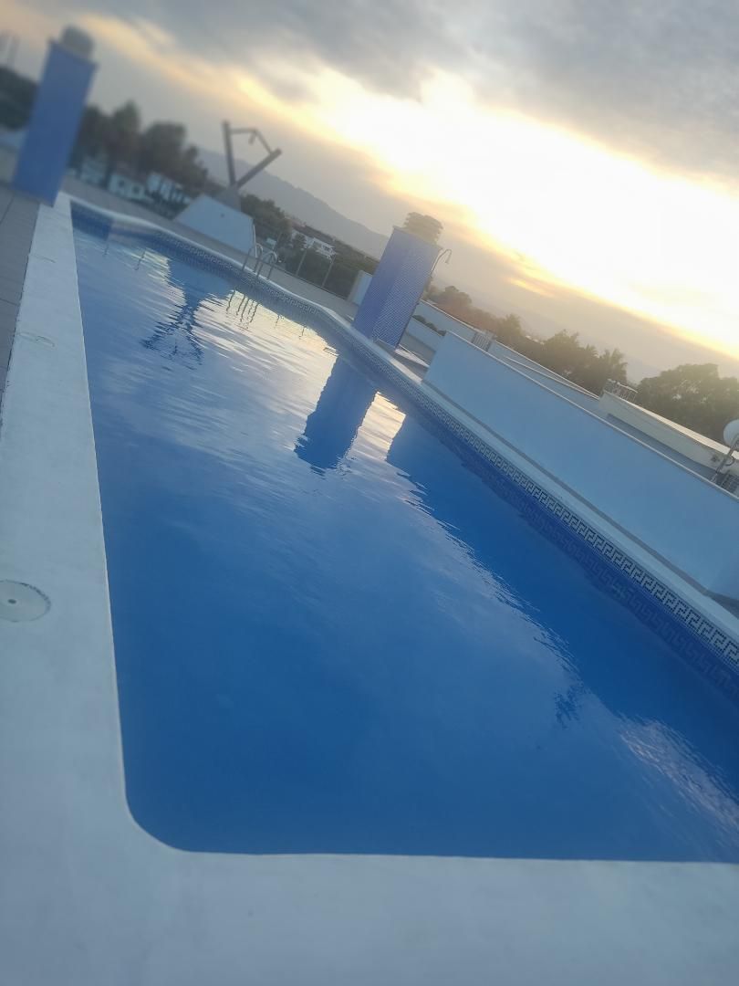 Piscina de Apartament en venda en Amposta amb Aire condicionat, Terrassa i Piscina