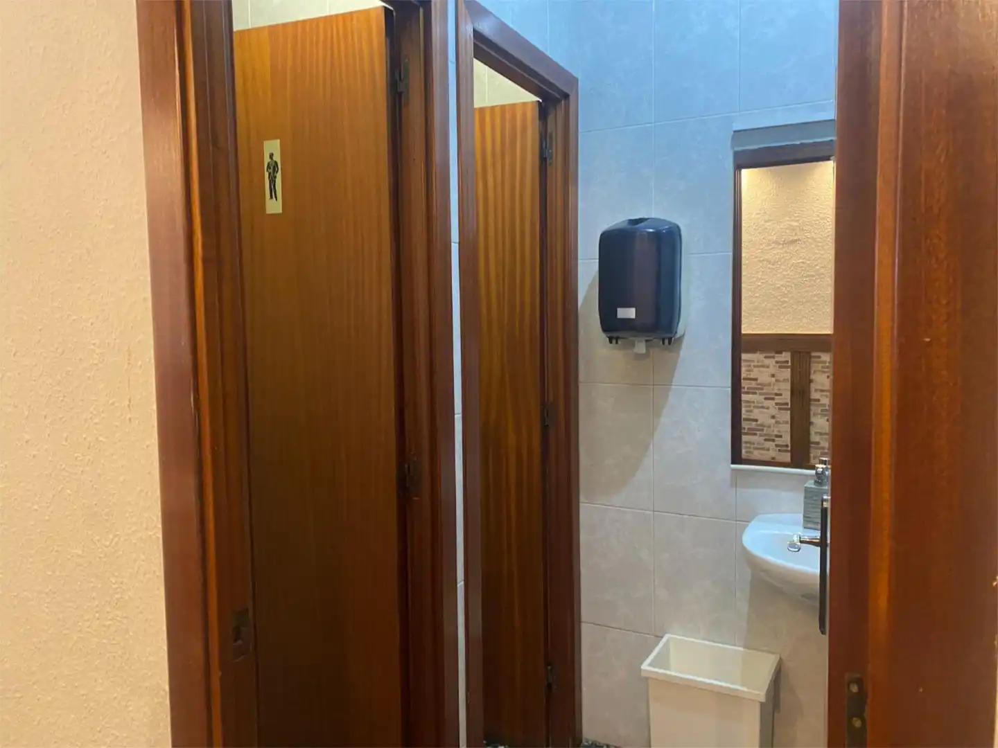 Local en traspaso en Carrer de Muntaner, 526, Sant Gervasi i la Bonanova Baño de Local en traspaso en Barcelona con Aire acondicionado y Amueblado
