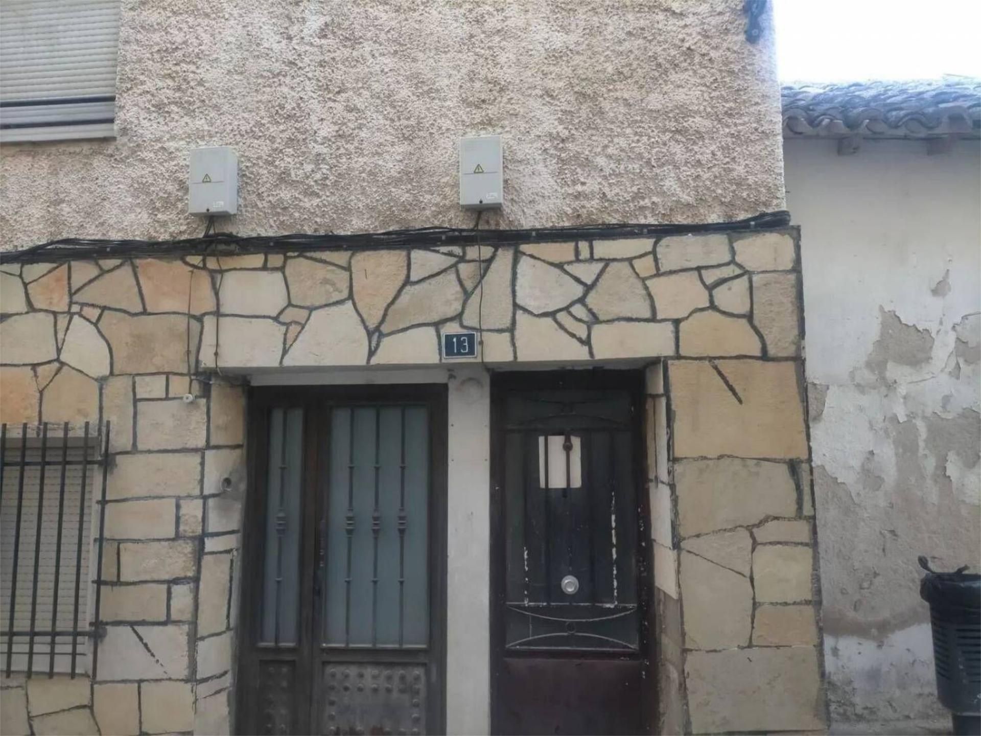 Vista exterior de Planta baixa en venda en Almonacid de Zorita amb Terrassa i Balcó