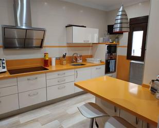 Kitchen of Single-family semi-detached for sale in Carmona  with Air Conditioner, Terrace and Balcony