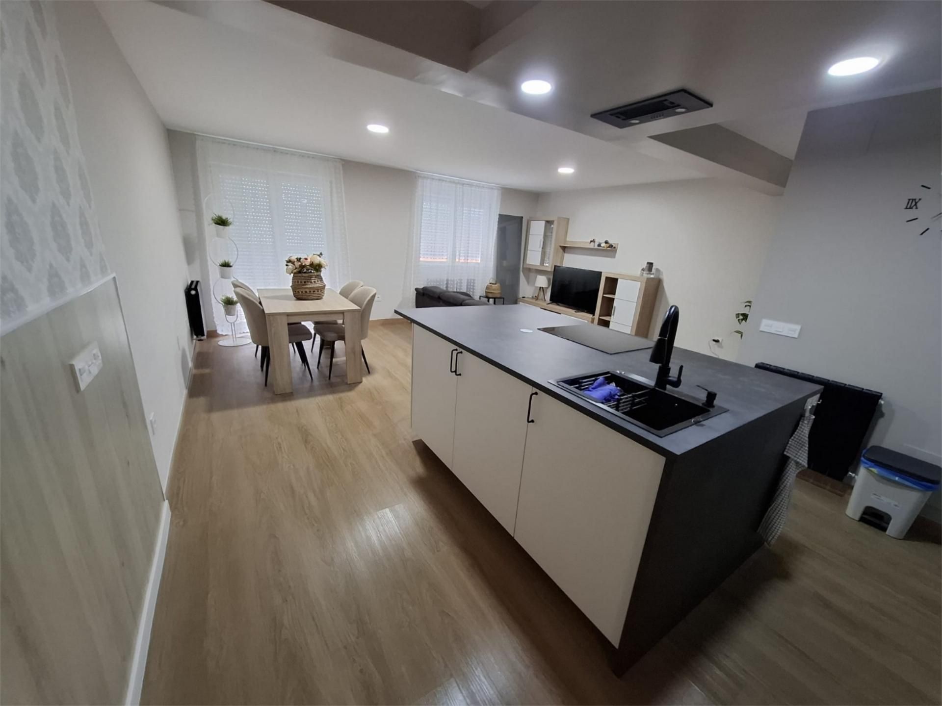 Flat to rent in Calle del Arzobispo López Peláez, 4, Astorga